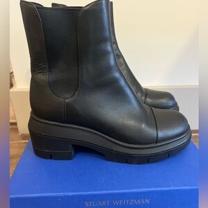 Stuart Weitzman Norah Lug Sole Bootie in black, Size 37.5